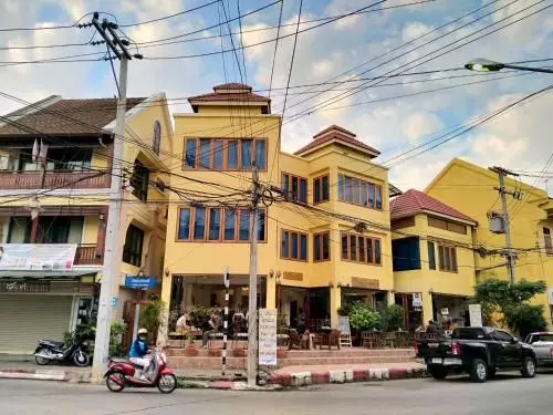 บ้านแม่บุญทอง บ้านแม่บุญทอง