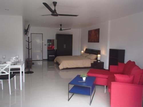 Deluxe King Studio