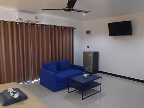 Deluxe Queen Studio 