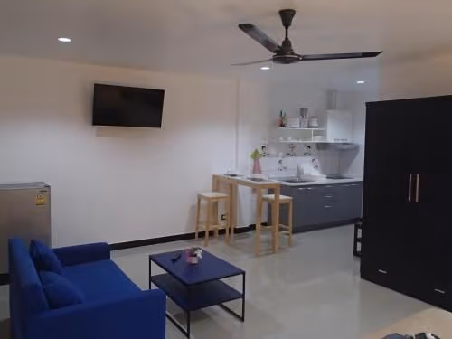 Deluxe Queen Studio 