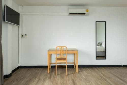 Standard Double Room with Shared Bathroom