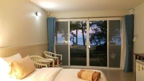 Deluxe Triple Room with Sea View