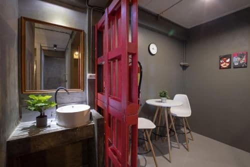 Single Room with Shared Bathroom