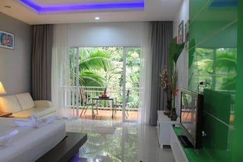 Studio with Garden View