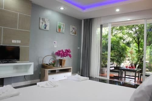 Studio with Garden View