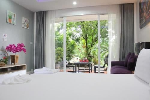 Studio with Garden View
