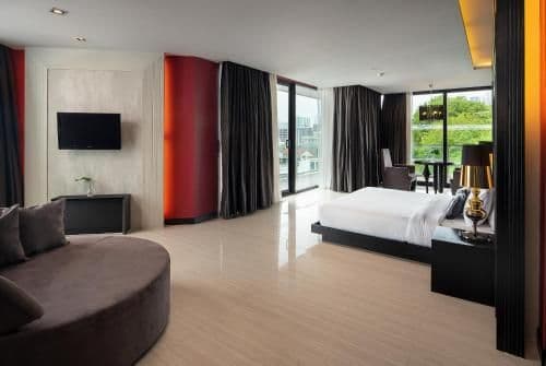 Corner Suite