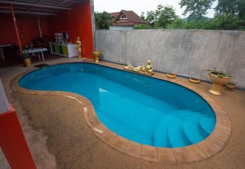HOUSE OF TRAVELERS, PRIVATE ROOMS