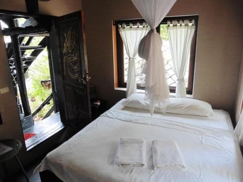 Basic Double Room (Pool Villa)