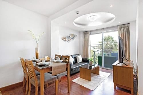 Deluxe Apartment
