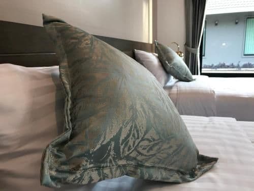 Deluxe Double or Twin Room with Pool Access