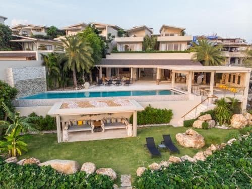 Villa - Beach Front 6 bedrooms