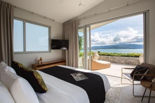 Villa - Beach Front 6 bedrooms