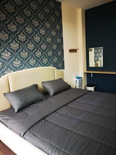 Standard Double Room with Shared Bathroom