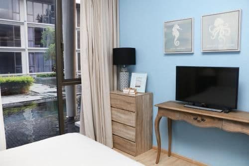 Apartment with Pool Access from the Balcony