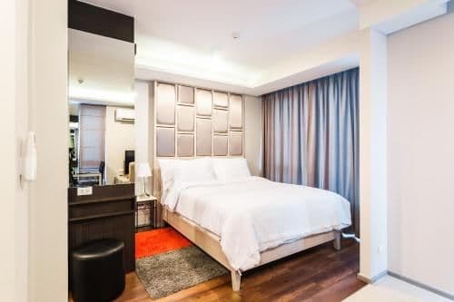 Deluxe King Studio
