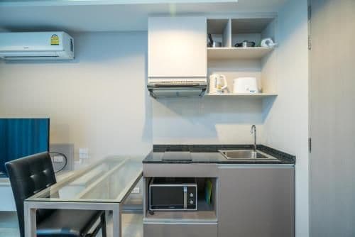 Apartment with Shower
