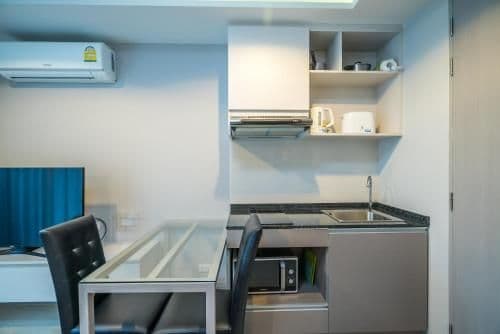 Apartment with Shower