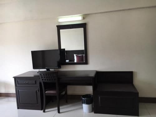 Deluxe Room (1 adult + 1 child)