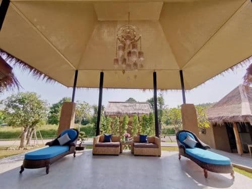 Family Room with Mountain View