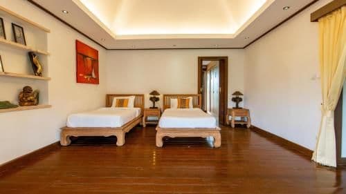 Villa - Beach Front