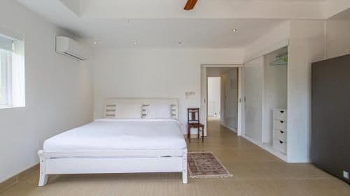 Villa - Beach Front