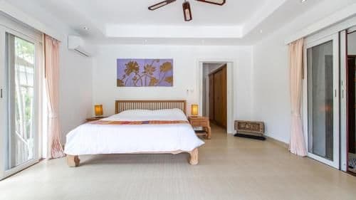 Villa - Beach Front