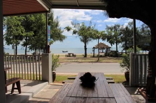 Villa - Beach Front