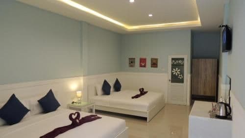 Quadruple Room with Terrace