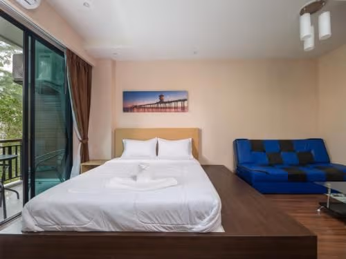 Studio Apartment with Sea View