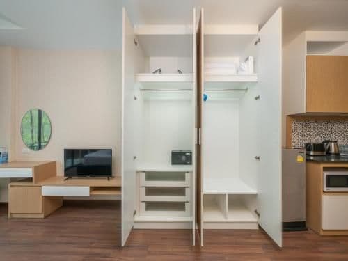 Studio Apartment with Sea View
