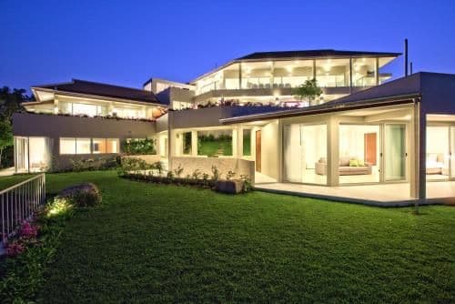 Six-Bedroom Villa