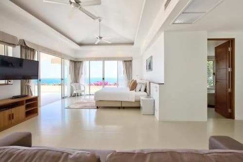 Six-Bedroom Villa