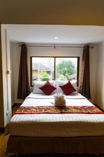 Standard Queen Room