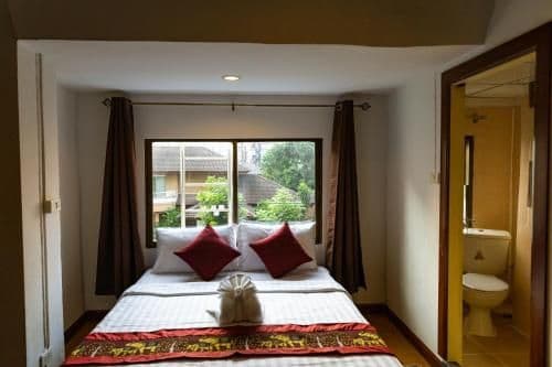Standard Queen Room