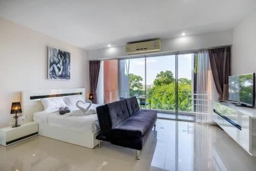 Studio with Sea View
