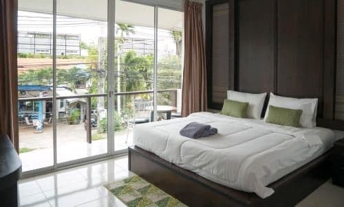 Studio Apartment