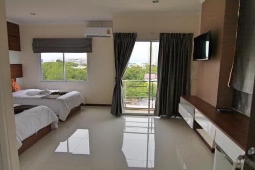 Twin Room with Private Bathroom