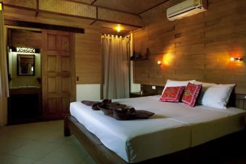 Bungalow Suite with Pool View with AC