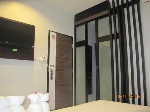 Double Room (No Window)