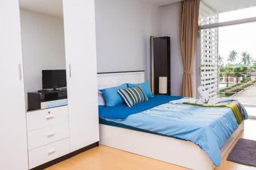 Studio with Balcony