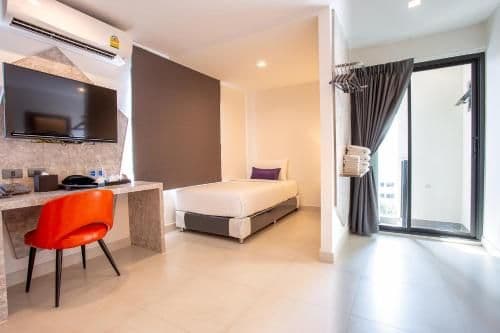 Deluxe Family Room