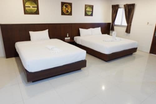 Deluxe King Suite