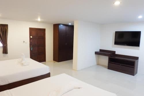 Deluxe King Suite