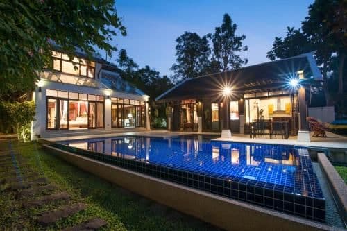 Villa - Beach Front