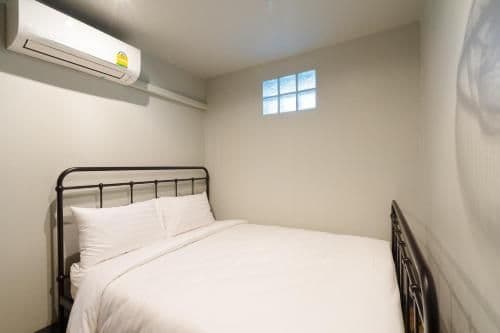 Standard Double Room with Shared Bathroom