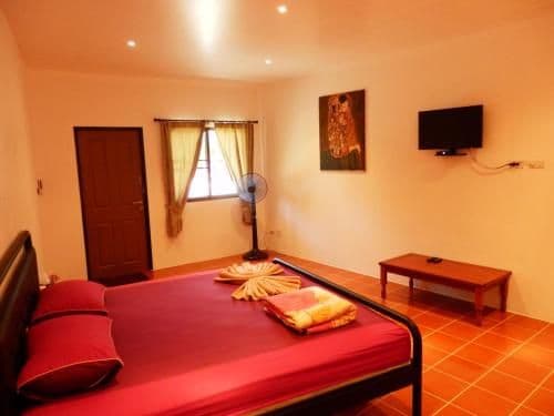 Deluxe King or Queen Room