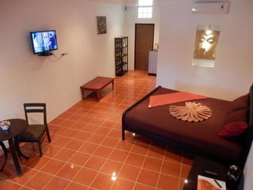 Deluxe King or Queen Room