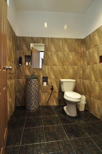 Suite with Whirlpool