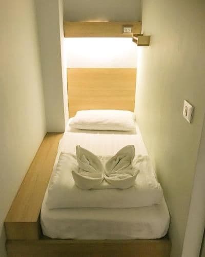 Single Room with Shared Bathroom